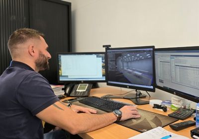 Yohann, référent technique du bureau d'études Mieko